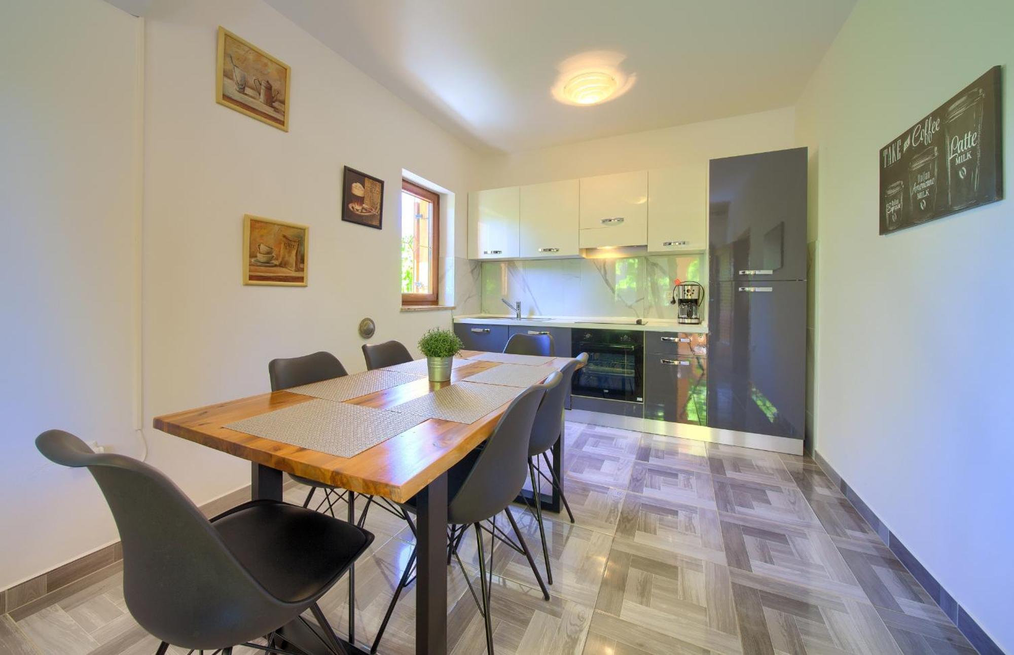 Apartment Bazina - Airconditioning, Parking, 500M From The Beach Krk Town Exterior foto