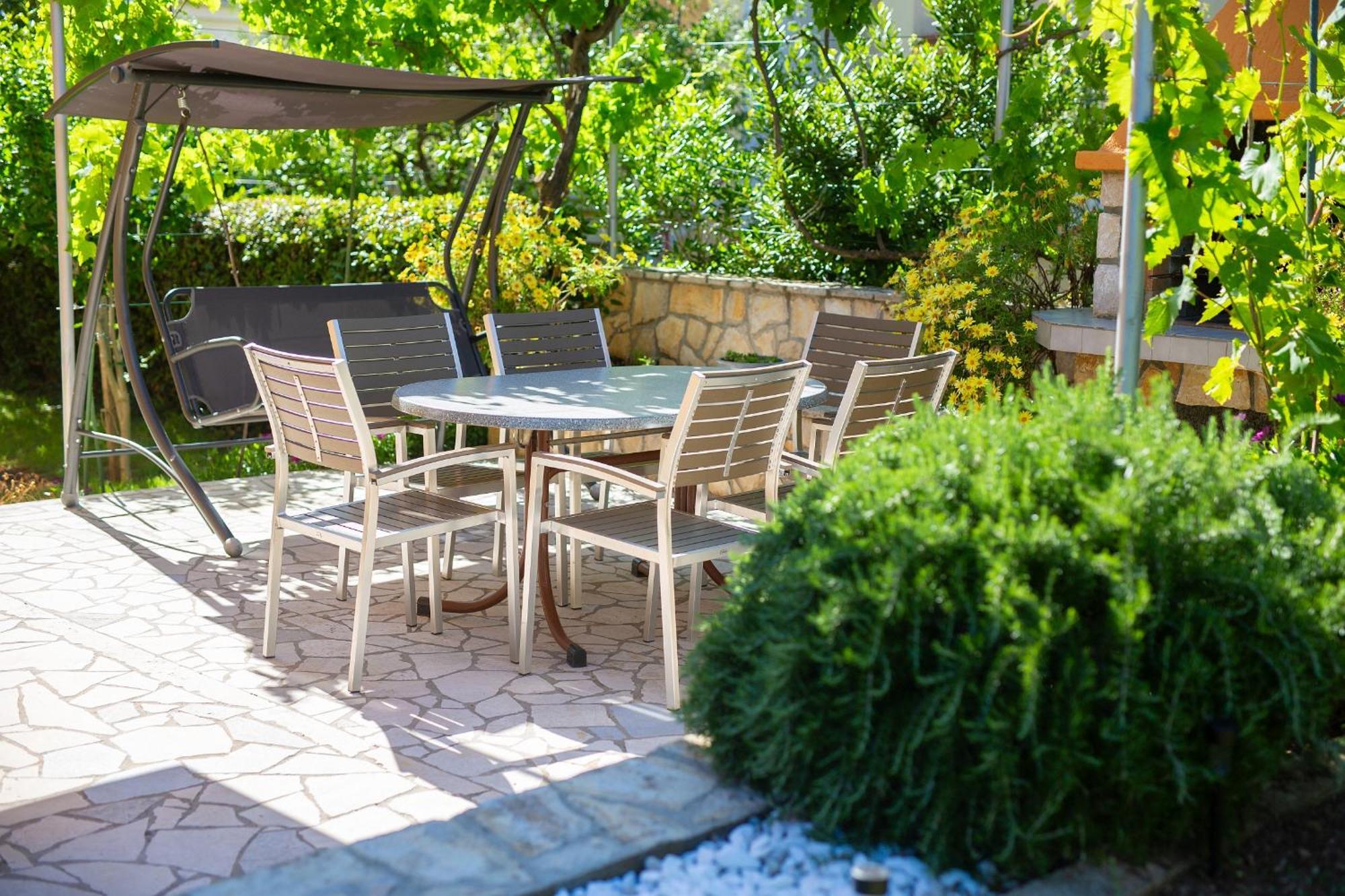 Apartment Bazina - Airconditioning, Parking, 500M From The Beach Krk Town Exterior foto